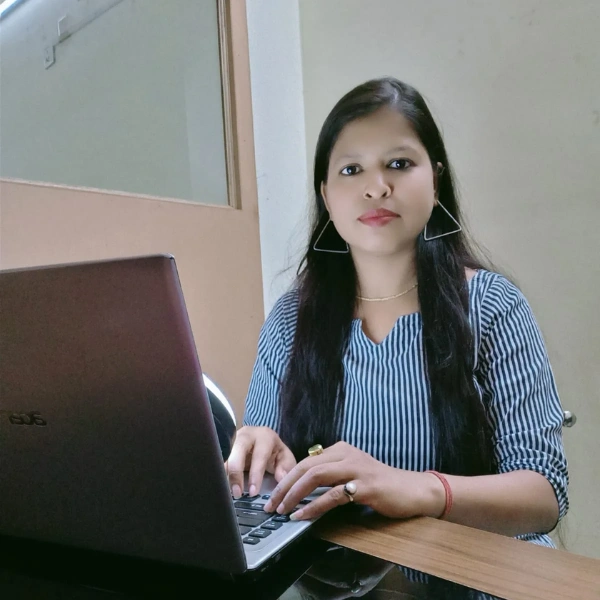 Meena HR Manager at Battersea Web Expert